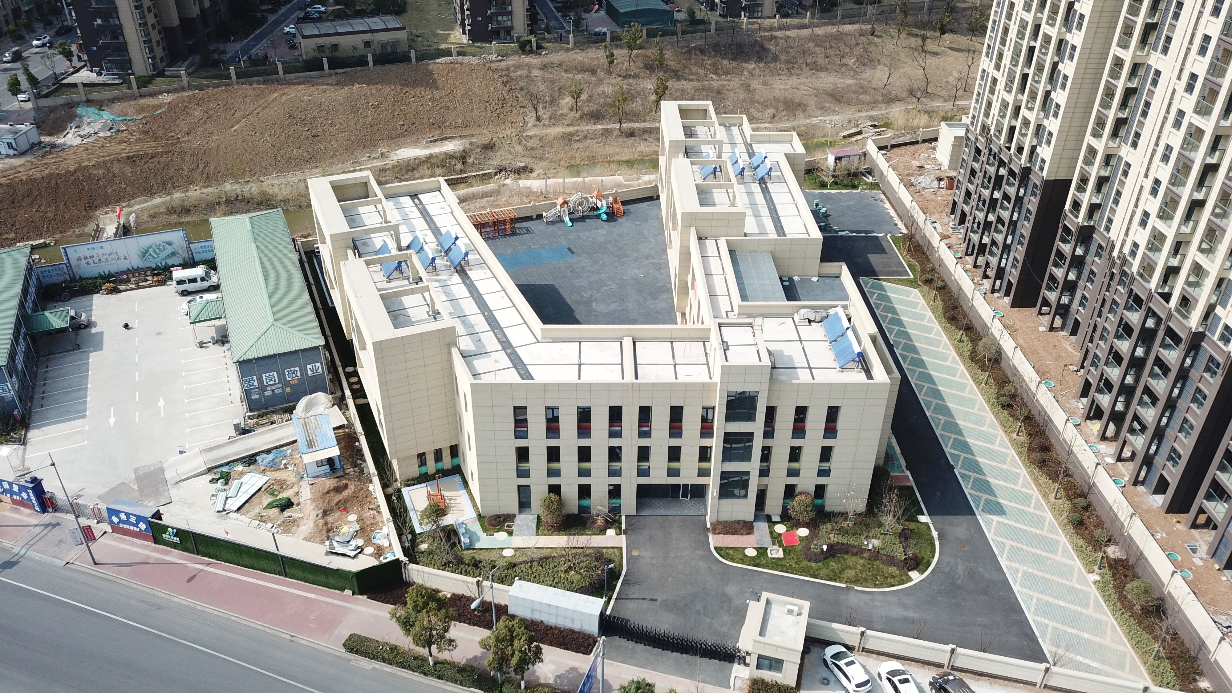 js33333��ɳ��·���(�й���)���޹�˾����