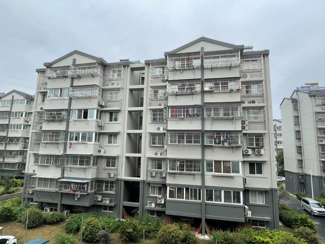 ������Ϊ����ɫ���������Ͼ�С���Ҹ�����ɫ��